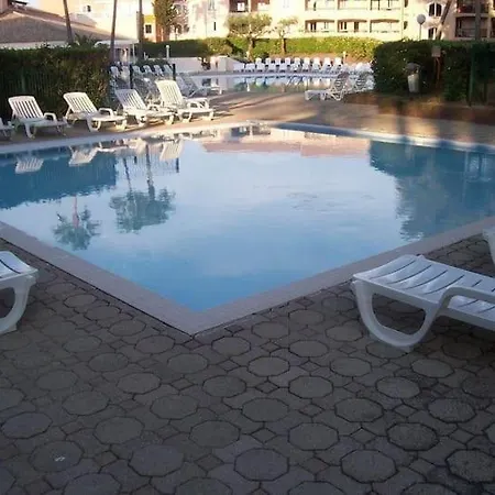 Vacation With Pool, Tennis, Pétanque&parking Appartement Saint-Raphaël